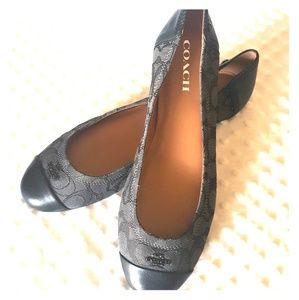 Coach Chelsea Flats Like New!
